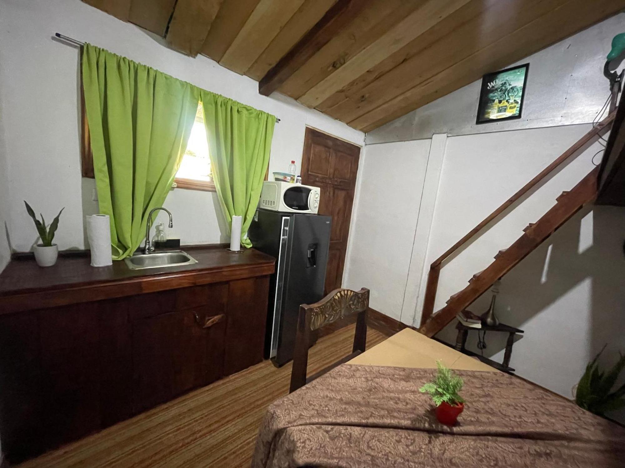 Poas Volcano Rooms Fraijanes Exteriör bild